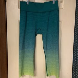 Brooks Capri Leggings Blue Yellow Size Medium